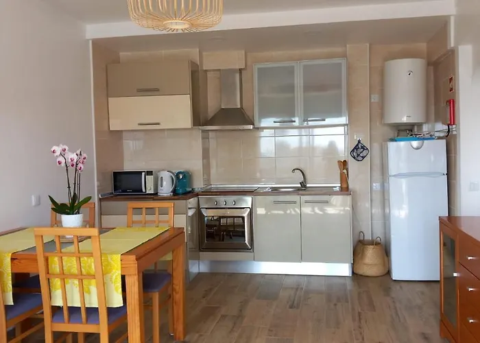 Apartamento Com Vista Espetacular, Ao Lado Da Praia
