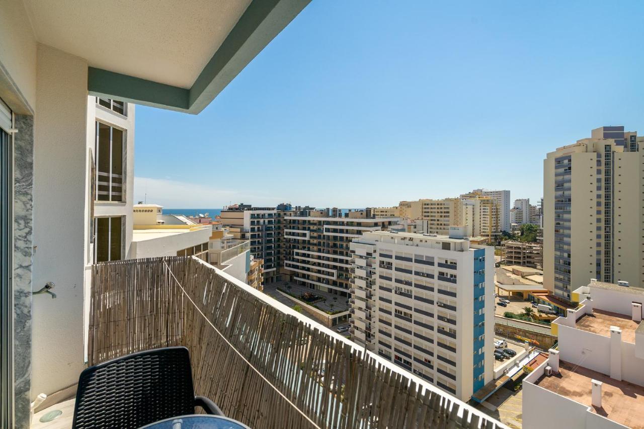 Com Vista Espetacular, Ao Lado Da Portimão