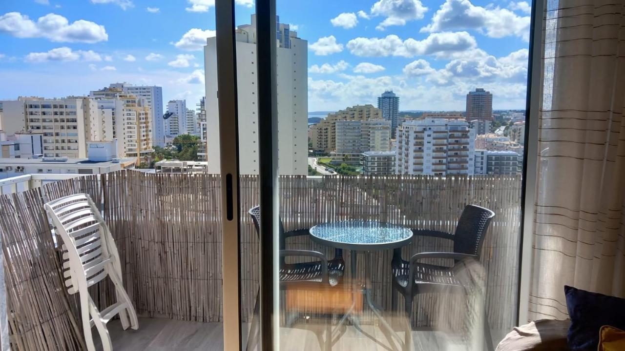 Com Vista Espetacular, Ao Lado Da * Portimão